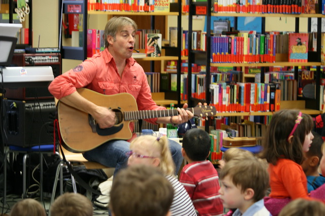 gal/2010/2010 Saitentwist Buecherei Borbeck 90 Jahre 18.11/2010 Saitentwist Buecherei Borbeck 90 Jahre 18.11. 104.jpg